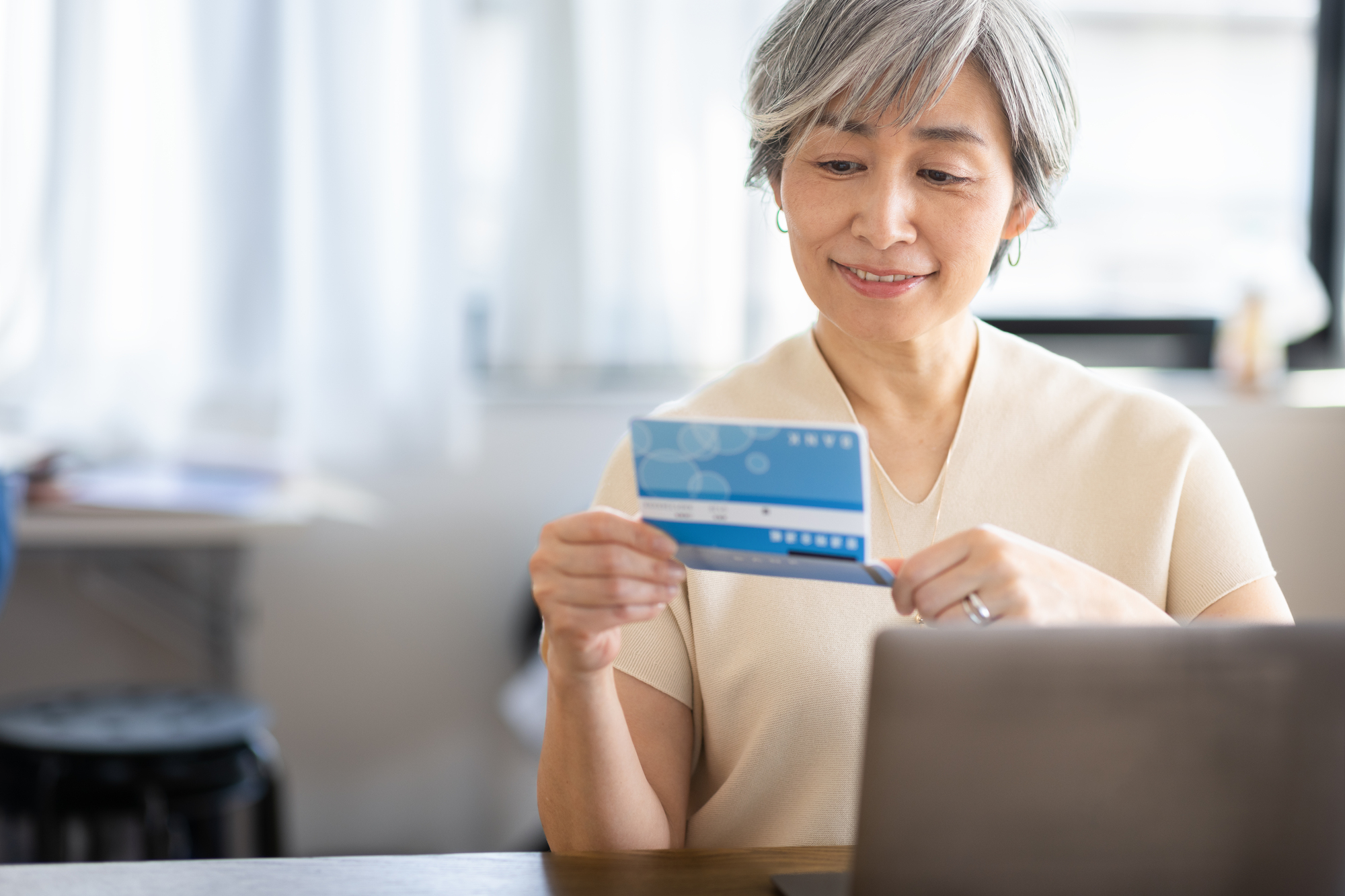 老後資金の準備を始めよう！個人年金、iDeCo、NISAを徹底比較