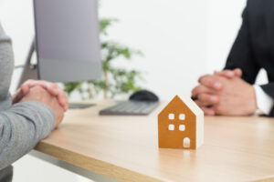 リースバックはなぜやばいと言われるのか？リスクは高い？